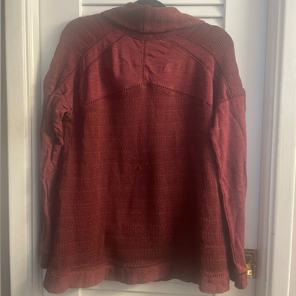 Lucky Brand XL Cowl Neck Sweater. Includes 1 front pockets for both hands - Picture 6 of 10